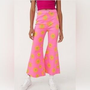 We The Free NWT Youthquake High-Waist Printed Crop Flare Flower Pants